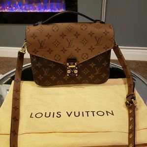 Louis Vuitton Reverse Pochette Metis